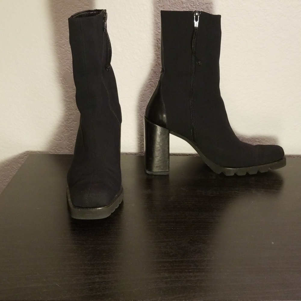 Donald J. Pliner Short Boots Leather Stretch 7.5
